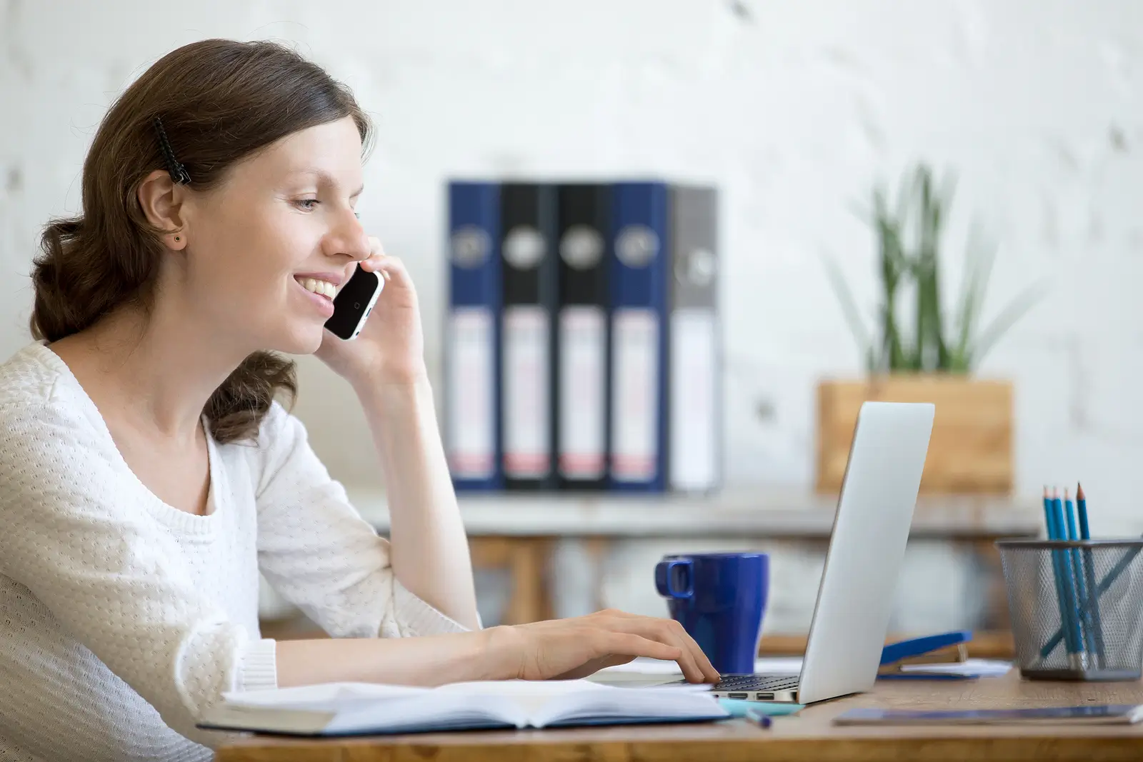 Should You Self-Manage Your Rental? How a Tenant Placement Service Can Save You Time and Money